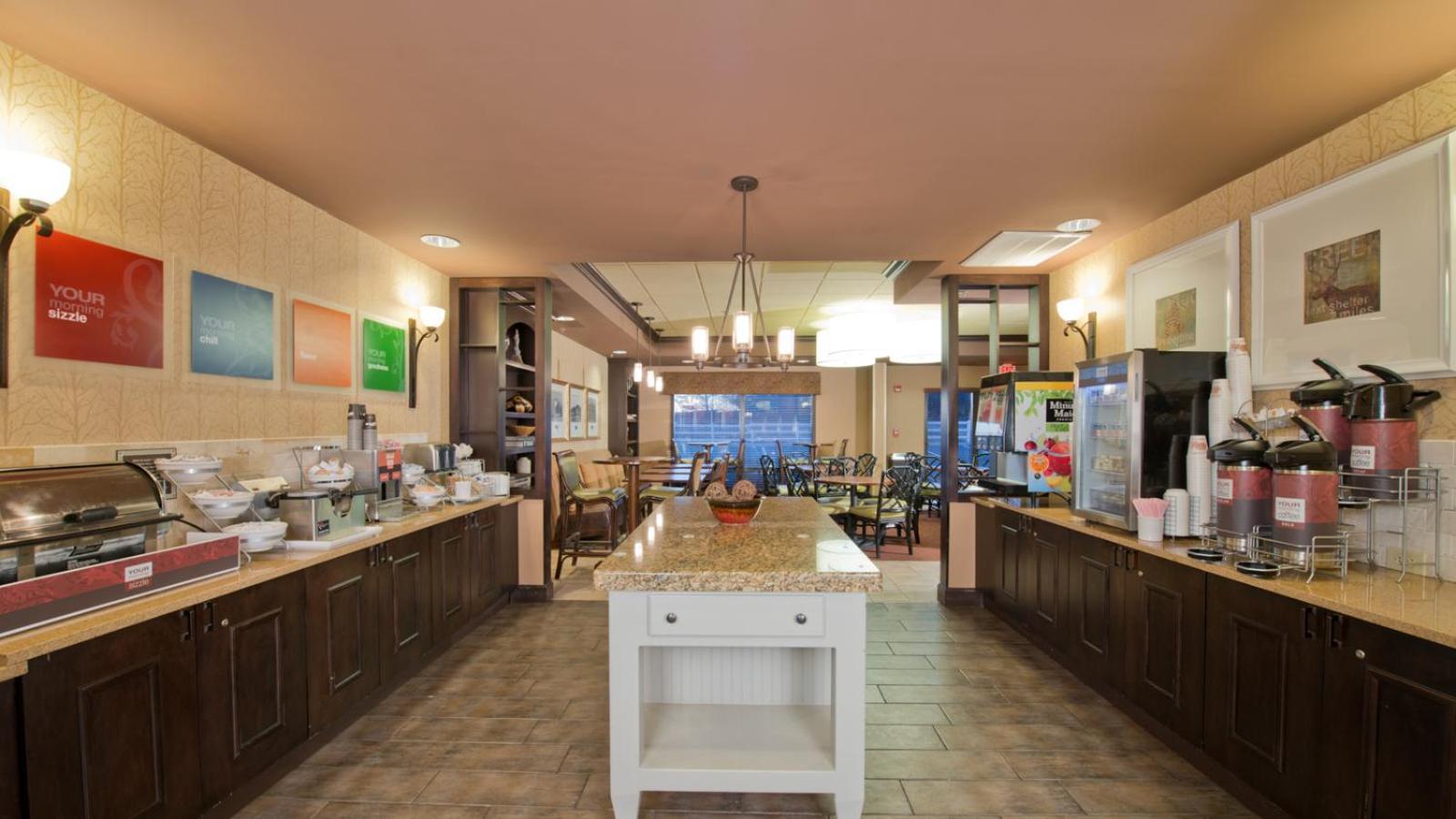 Russell Inn And Suites 斯塔克维尔 外观 照片