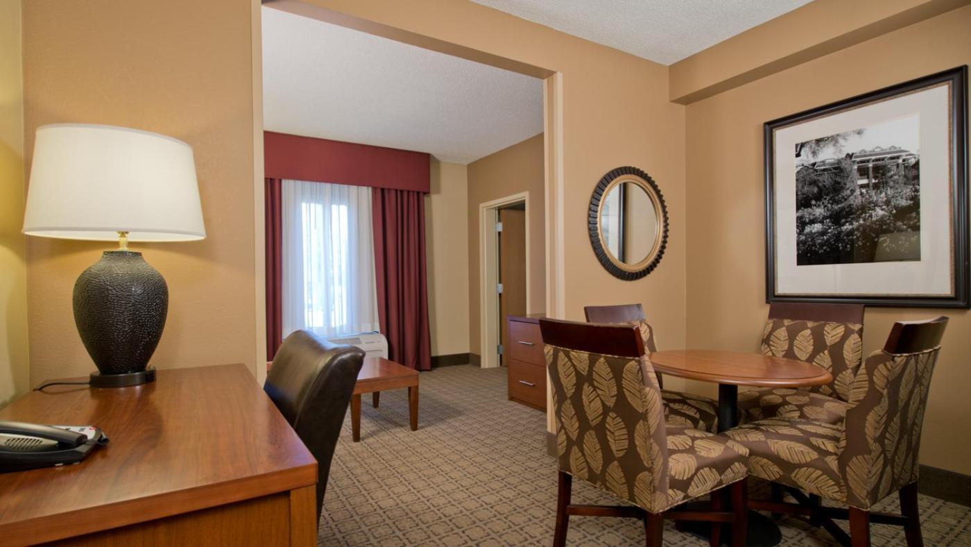 Russell Inn And Suites 斯塔克维尔 外观 照片