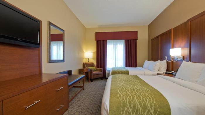 Russell Inn And Suites 斯塔克维尔 外观 照片