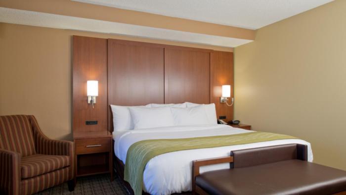 Russell Inn And Suites 斯塔克维尔 外观 照片