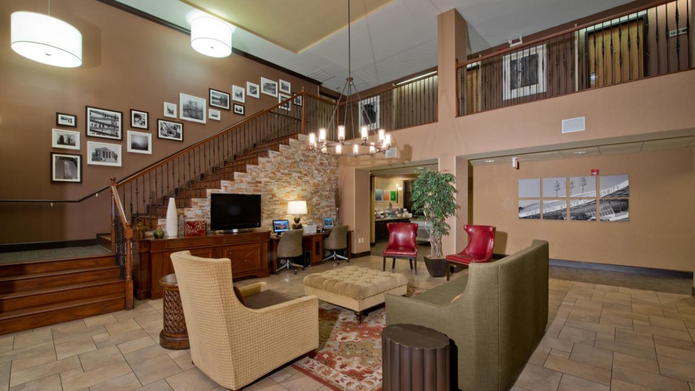 Russell Inn And Suites 斯塔克维尔 外观 照片
